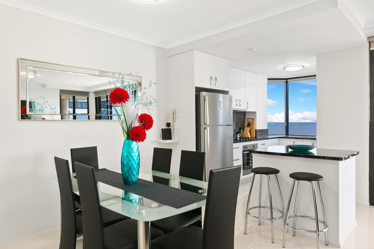 Cairns Luxury Seafront Apartment מראה חיצוני תמונה